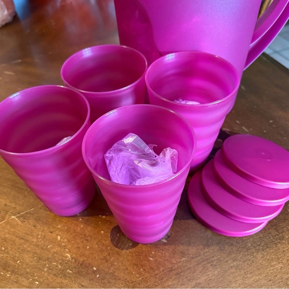 Tupperware Impressions Tumblers with lids